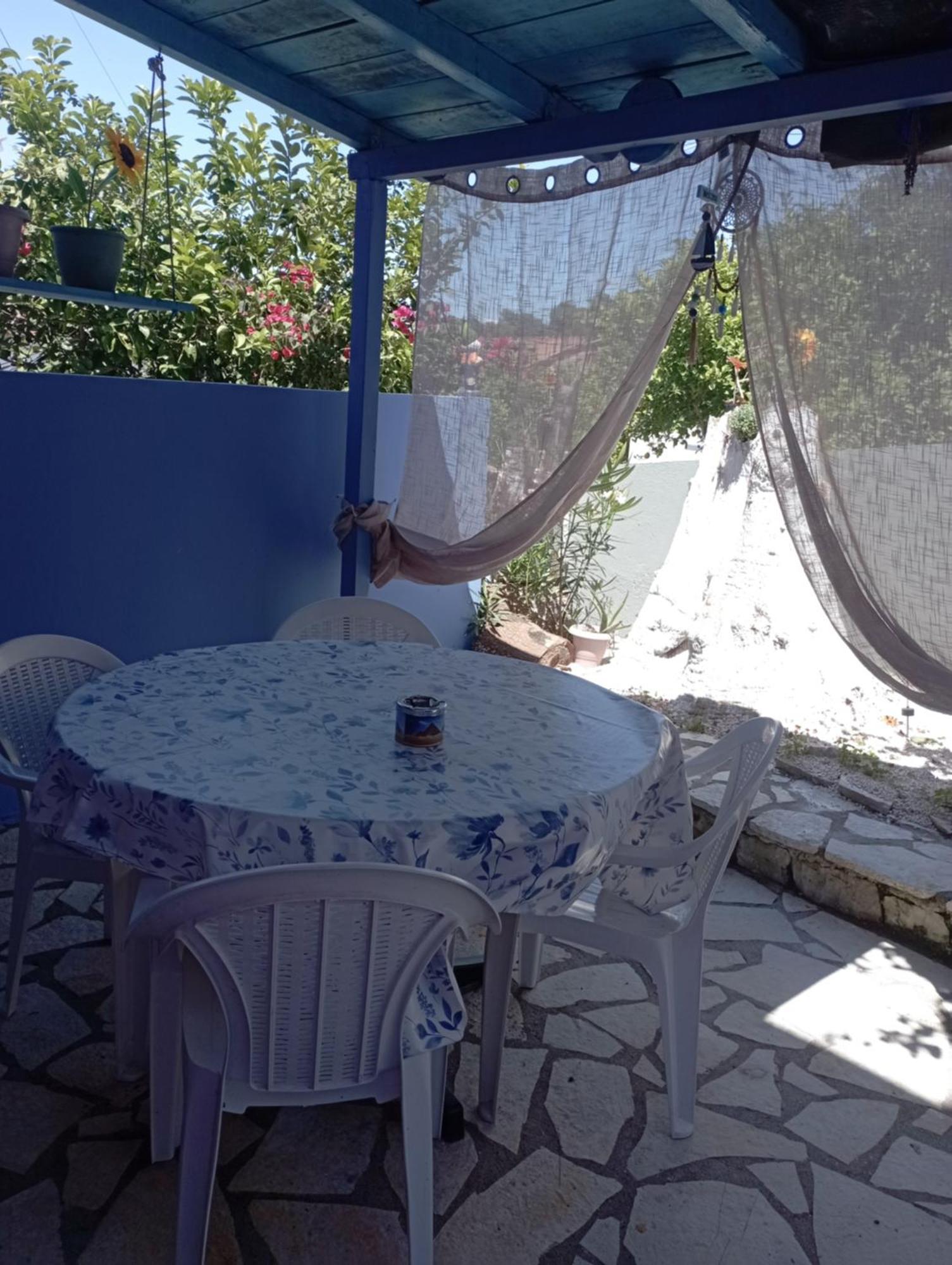 La Gatta Studio Gaios Ruang foto